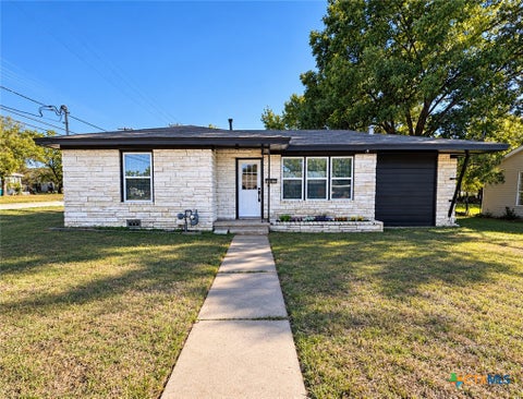 Photo of 2526 Oak Drive, Gatesville, TX 76528 (MLS # 627017)