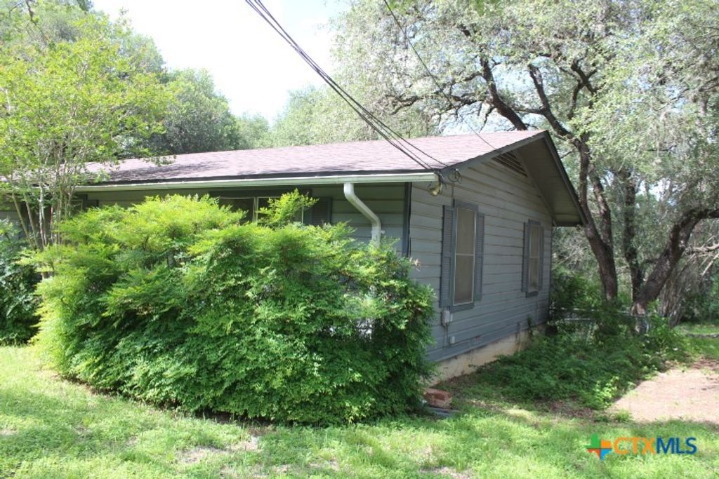 Photo of 1306 Alamo Street, San Marcos, TX 78666 (MLS # 613992)