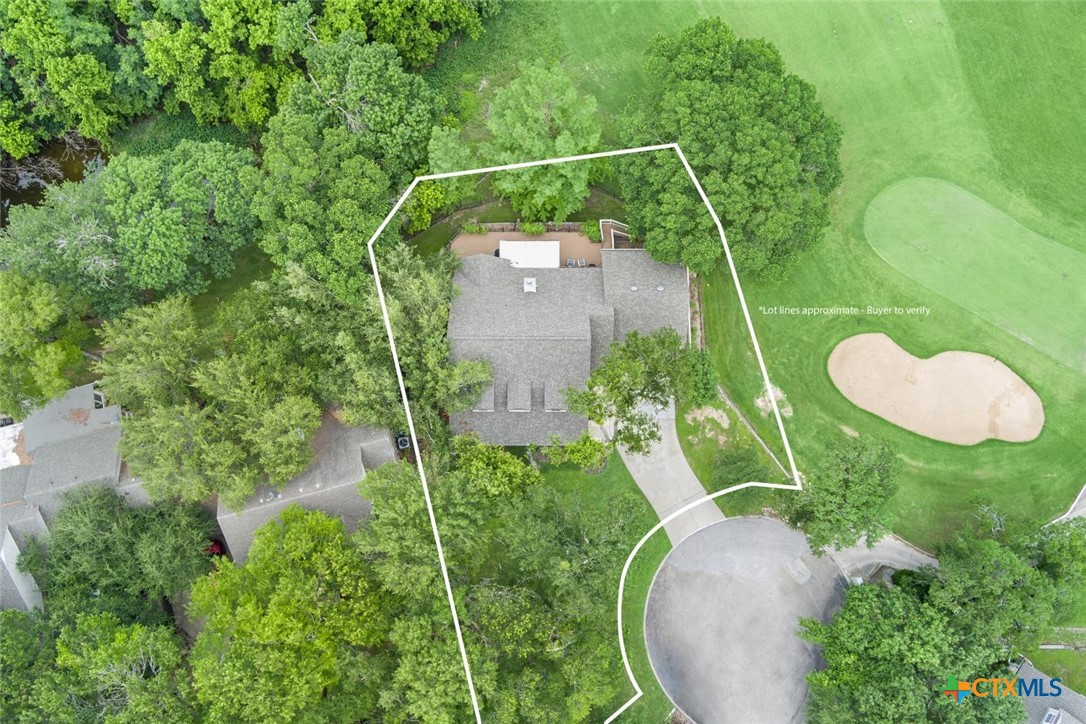 2212 Bluff Circle