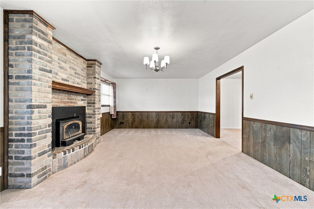 484 Thompson Road