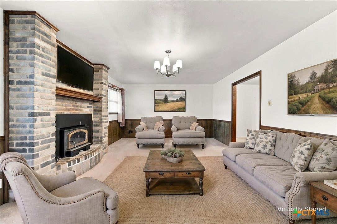 484 Thompson Road