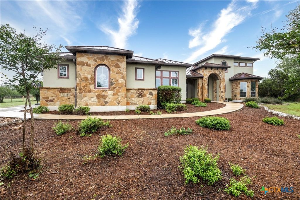 Photo of 1108 Barolo Court, New Braunfels, TX 78132 (MLS # 612064)