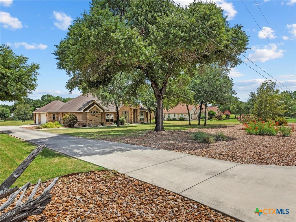 Photo of 192 Copper Ridge Drive, La Vernia, TX 78121 (MLS # 622339)