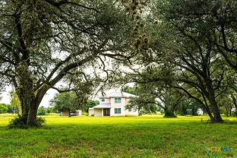 Photo of 3831 Hopkinsville Road, Cuero, TX 77954 (MLS # 620634)
