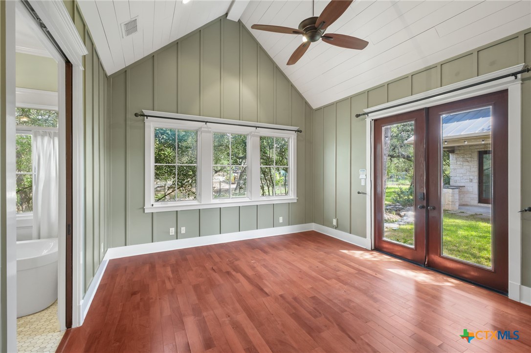 New Braunfels, Texas 78132, United States, 4 Bedrooms Bedrooms, ,5 BathroomsBathrooms,Residential,Active,187957