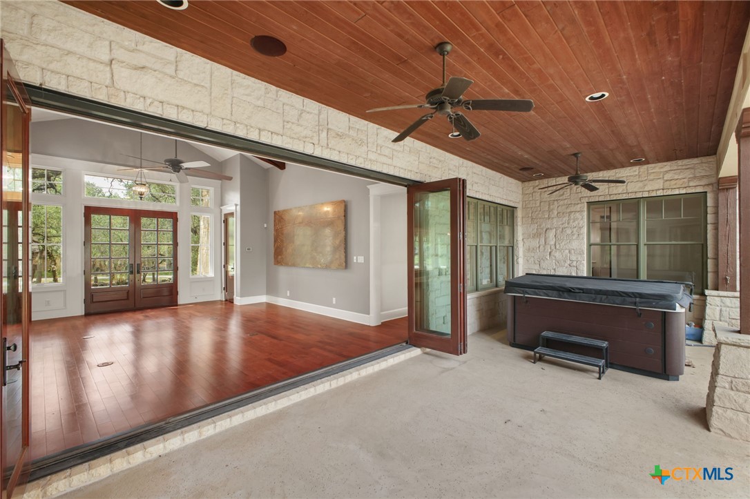 New Braunfels, Texas 78132, United States, 4 Bedrooms Bedrooms, ,5 BathroomsBathrooms,Residential,Active,187957