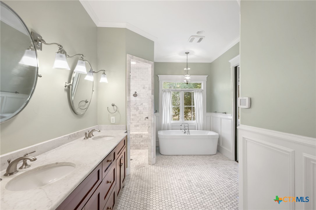 New Braunfels, Texas 78132, United States, 4 Bedrooms Bedrooms, ,5 BathroomsBathrooms,Residential,Active,187957