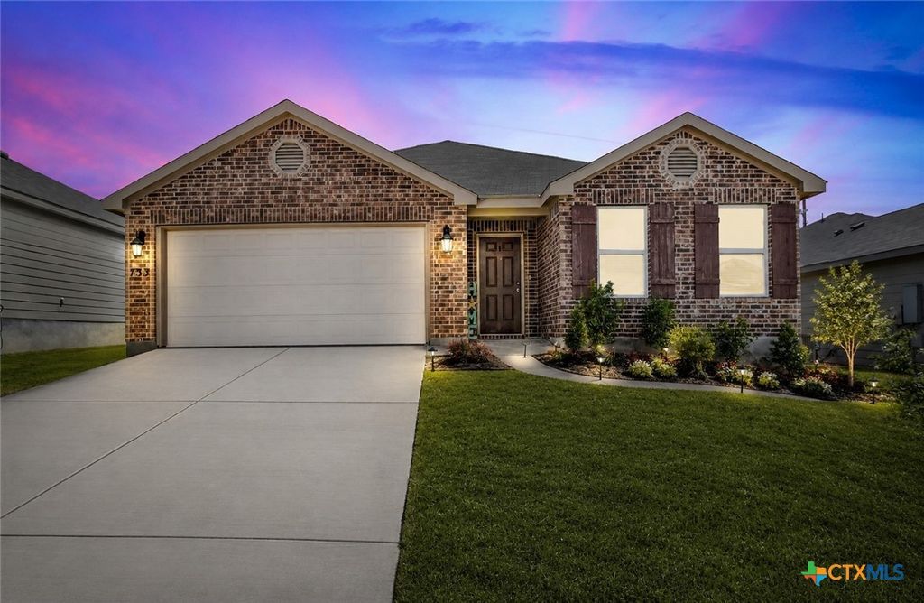 Photo of 733 Peak Place, Seguin, TX 78155 (MLS # 586537)