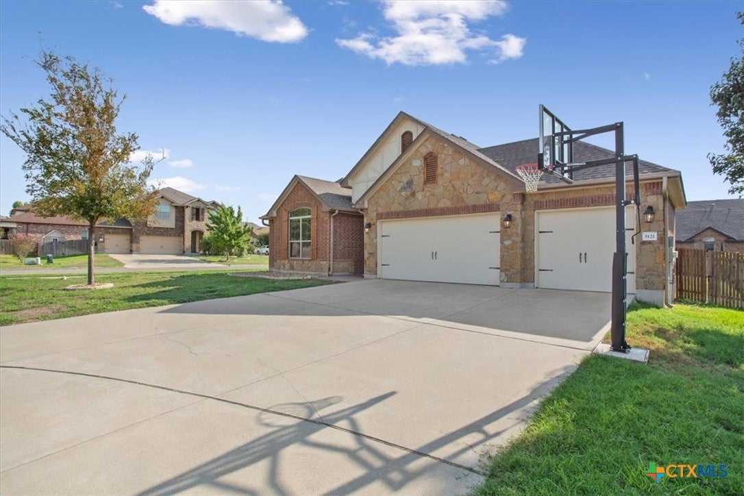5121 Quartz Court