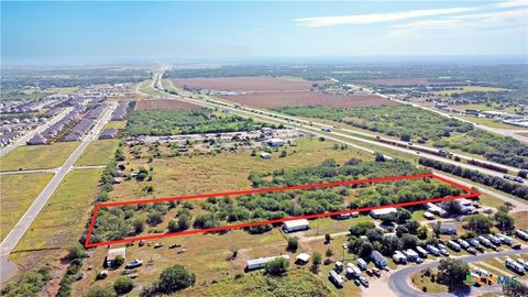 3880 I-10 Seguin TX 78155