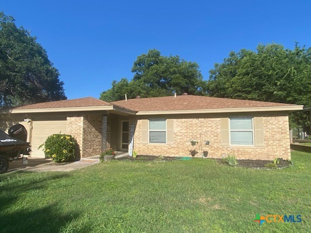 Photo of 403 Jeffery Lane, Copperas Cove, TX 76522 (MLS # 615343)