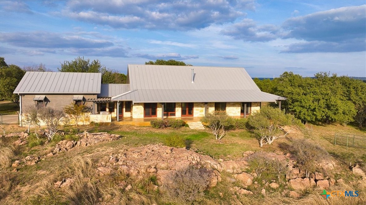 1250 Rocky Hollow Drive