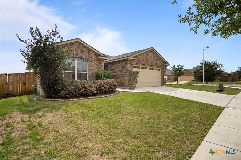 Photo of 104 Cypress Hills RD, San Marcos, TX 78666 (MLS # 613896)