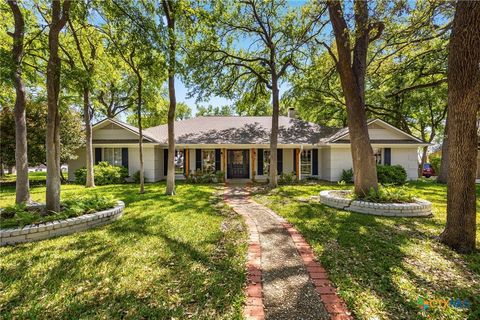 Photo of 3501 Oak Villa Drive, Temple, TX 76502 (MLS # 609106)