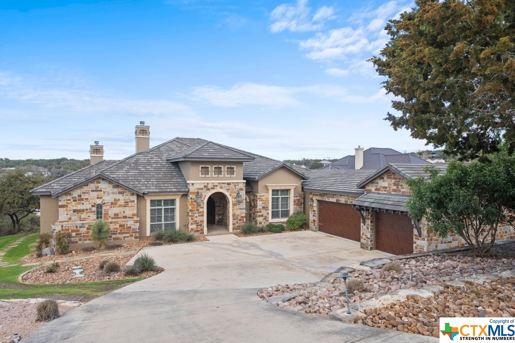 538 Oak Shores Drive