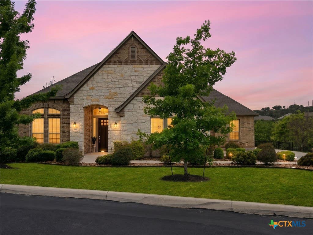 Photo of 18003 Resort View, San Antonio, TX 78255 (MLS # 610854)