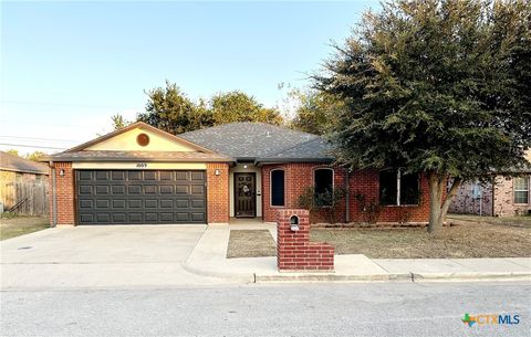 Photo of 1009 E Ave S, Belton, TX 76513 (MLS # 595988)