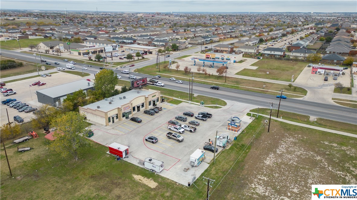 3804 W Stan Schlueter Loop