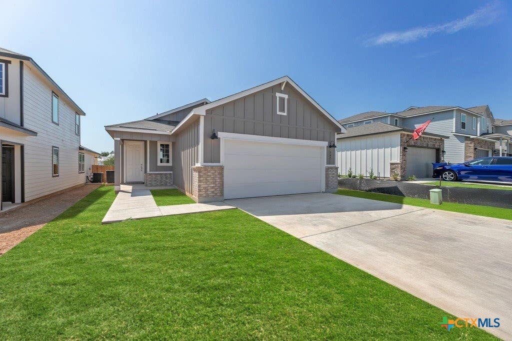 Photo of 743 Langston Lane, New Braunfels, TX 78130 (MLS # 597043)