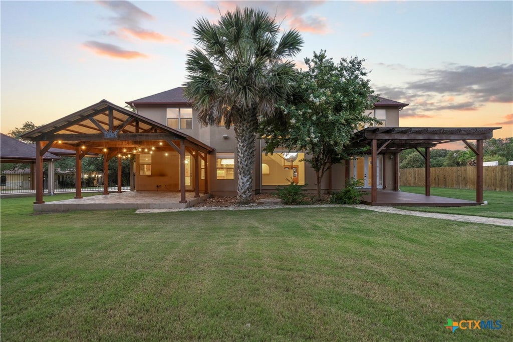 Photo of 17 Horseshoe Court, New Braunfels, TX 78132 (MLS # 622077)