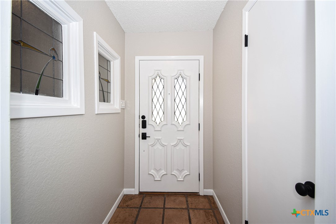 1502 Cedar Oaks Lane