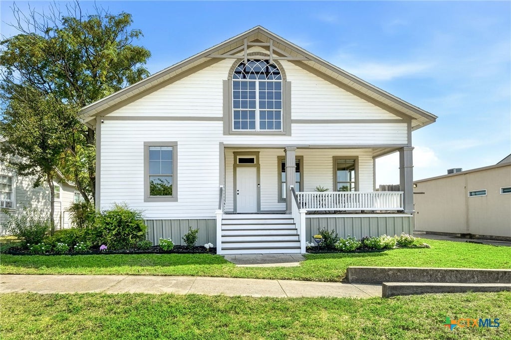 Photo of 109 N 11th Street, Temple, TX 76501 (MLS # 627581)