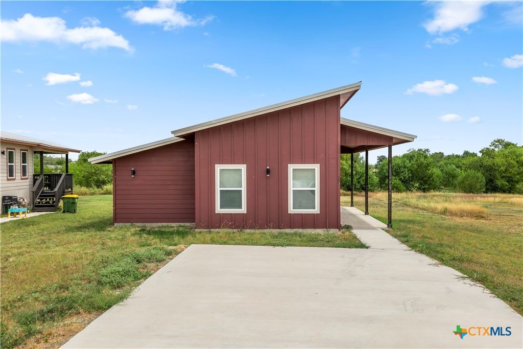 Photo of 357 Mallard Loop, San Marcos, TX 78666 (MLS # 588891)