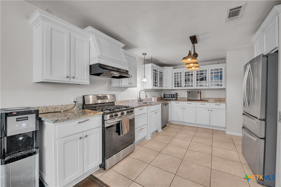 200 W Greenbriar Street