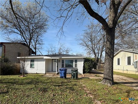Photo of 408 Veterans Avenue, Copperas Cove, TX 76522 (MLS # 600457)