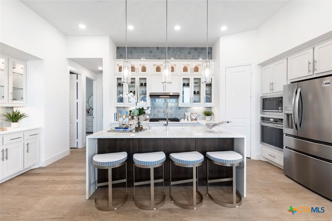 827 Jackson River Loop