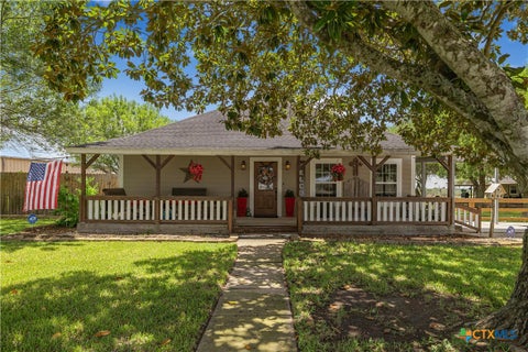 Photo of 3393 E State Hwy 111, Yoakum, TX 77995 (MLS # 622146)