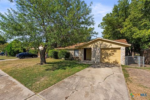 Photo of 2601 Chestnut Drive, Killeen, TX 76543 (MLS # 612504)