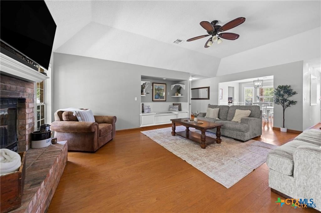 3912 Chisholm Trail