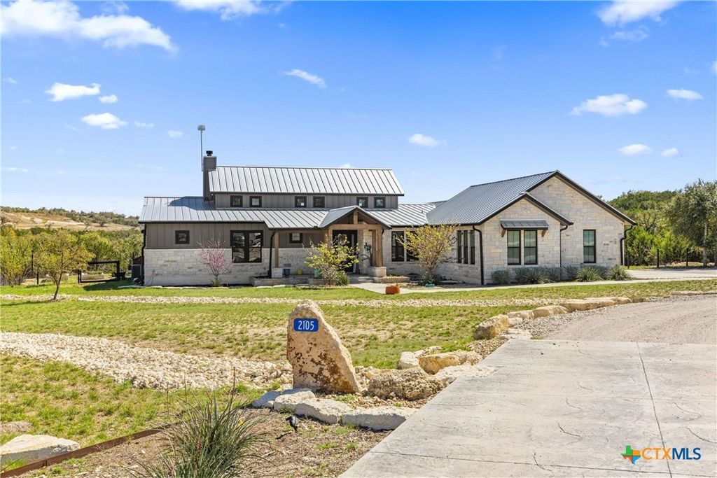 Photo of 2105 Legacy Hills Drive, Johnson City, TX 78636 (MLS # 610294)