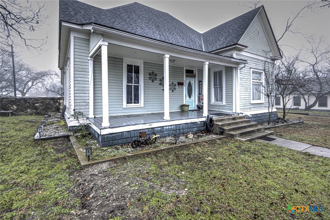 818 N 1st Street