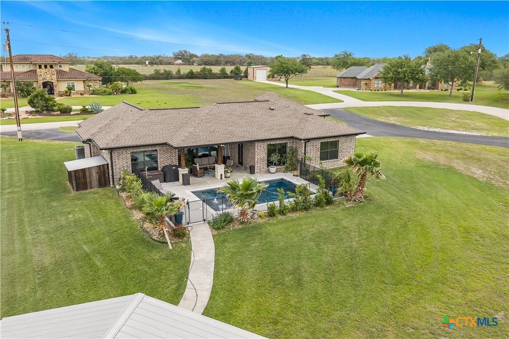 Photo of 415 Juniper Trail, Yoakum, TX 77995 (MLS # 610830)