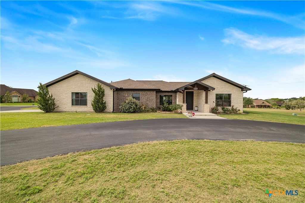 Photo of 415 Juniper Trail, Yoakum, TX 77995 (MLS # 610830)