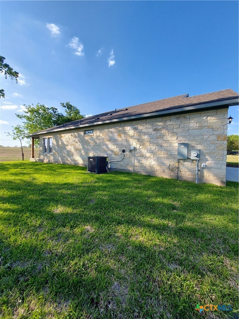 Photo of 121 Spanish Oak Trail, Cameron, TX 76520 (MLS # 626627)