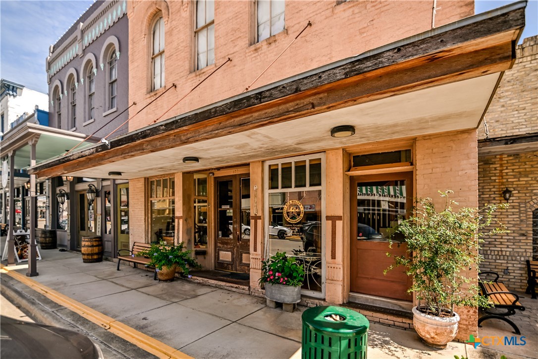 122 E Main Street