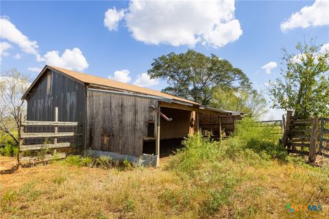 A home in Waelder