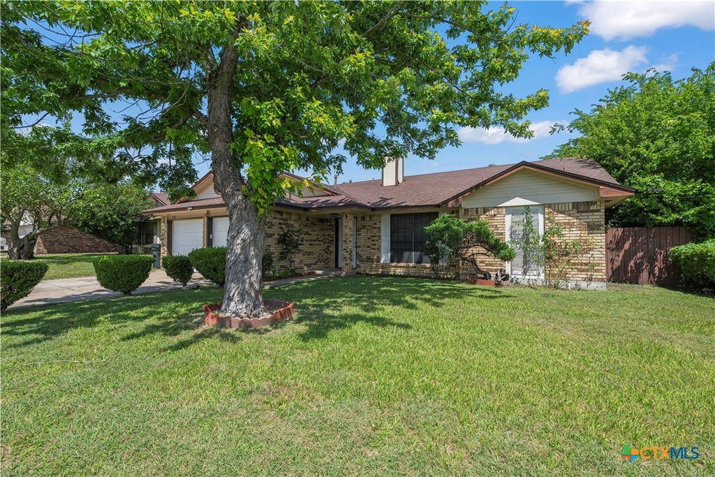 Photo of 3301 Honeysuckle Drive, Killeen, TX 76542 (MLS # 617218)