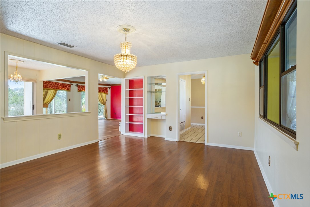 2003 Valley Oaks Drive