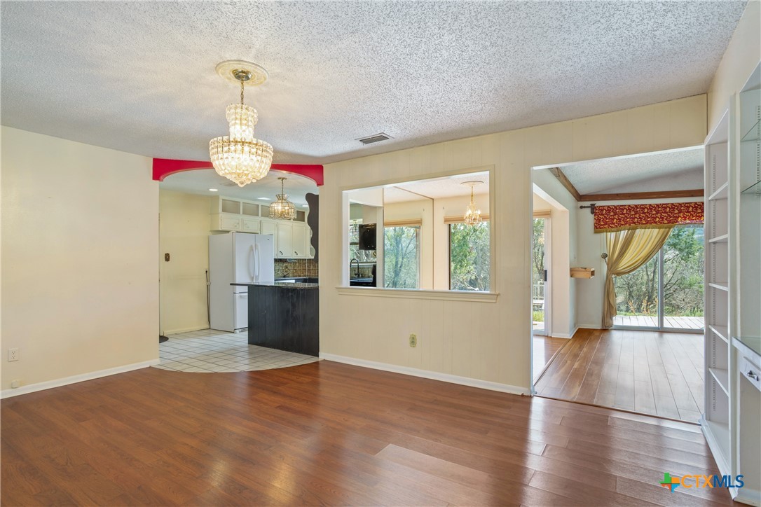 2003 Valley Oaks Drive