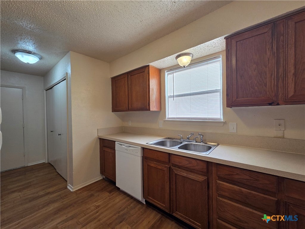 1709 Forest Trail