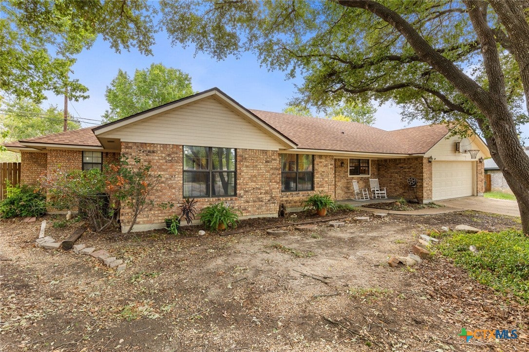 4005 Fox Trail