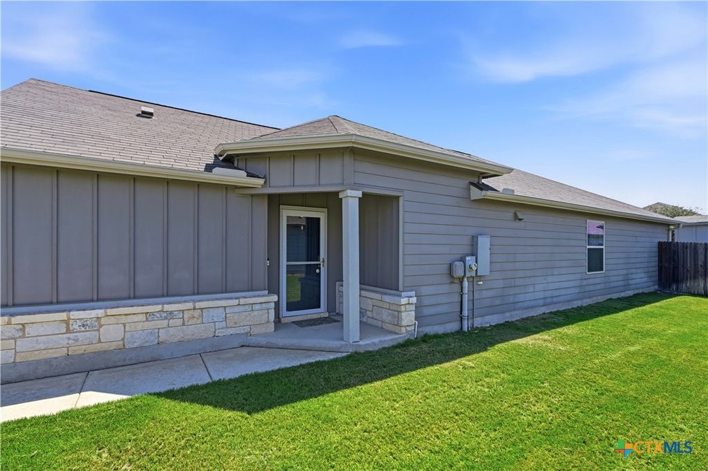 Photo of 522 Sand Trail Street, New Braunfels, TX 78130 (MLS # 612733)