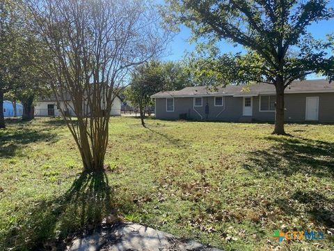 A home in Luling