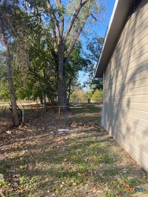 A home in Luling