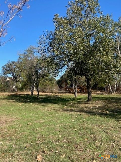 A home in Luling