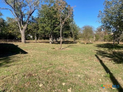 A home in Luling